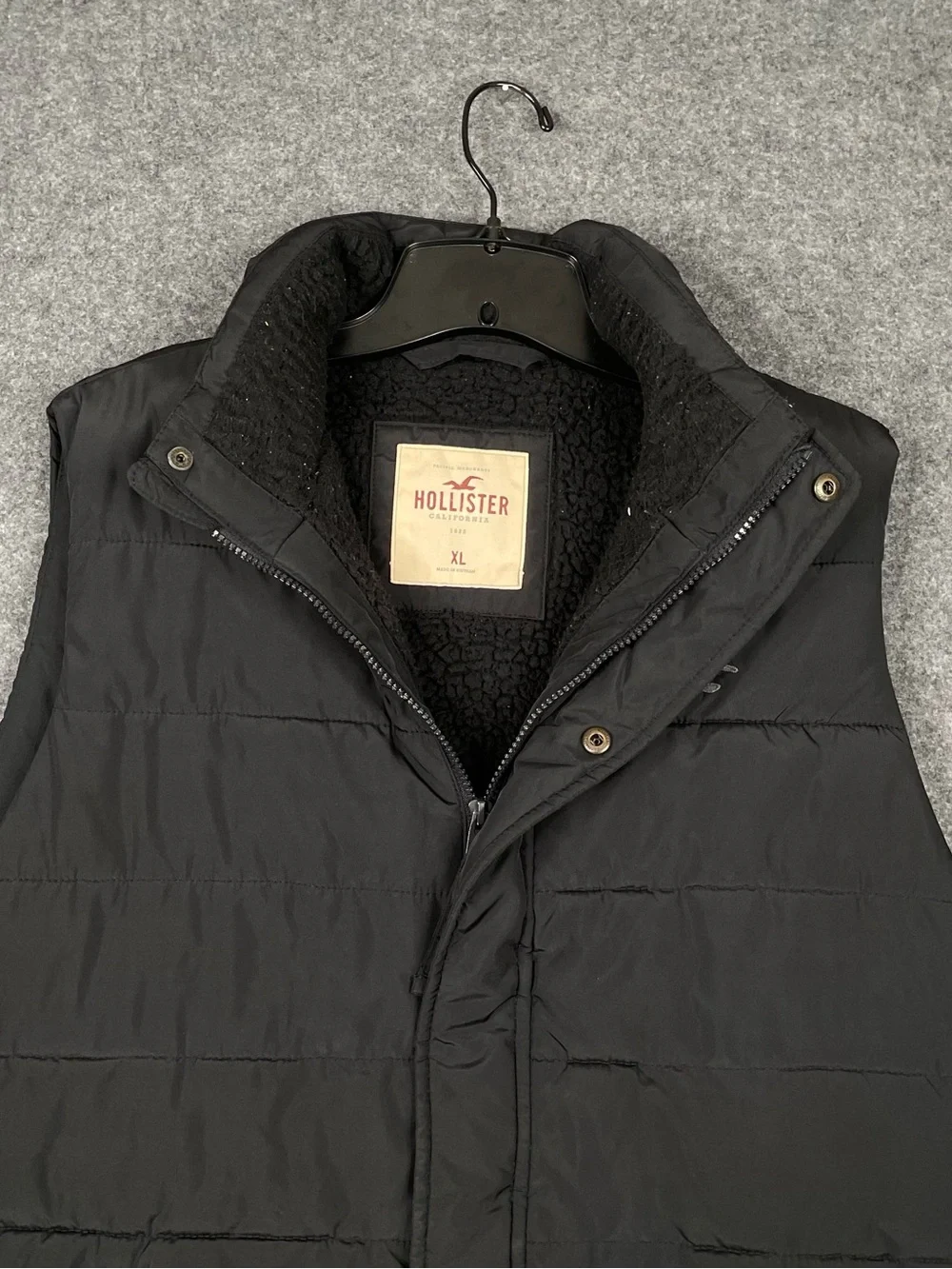 Hollister Puffer Vest Mens XL Black Sherpa Fur Lined Full Zip Y2K Ski Casual